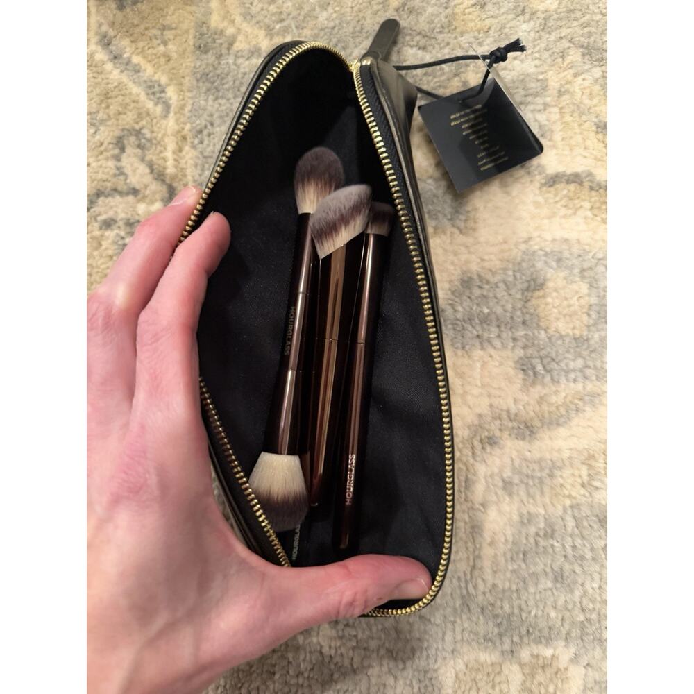 HOURGLASS Essentials Makeup Brush Set & Makeup Bag $197 Value NWT - Picture 4 of 9